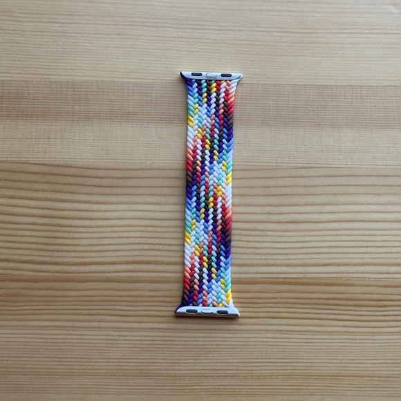 Apple Watch Braided Solo Loop 40mm - Pride Edition - Size 1 - Picture 4 of 8